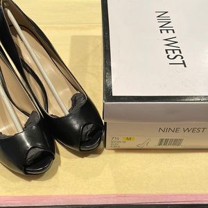 Nine West, Black Kelsyo, size 7.5